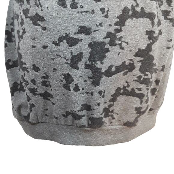 You Smile Embellished Microphone Crewneck Long Sleeve Sweatshirt Grey Music M - Picture 6 of 8